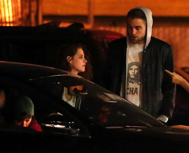 Robert Pattinson e Kristen Stewart (Foto: Blanco-rol-jesus-RS/X17online.co)