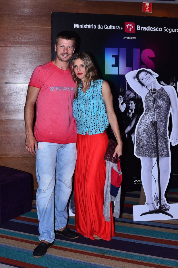 Rodrigo Hilbert e Fernanda Lima vão a teatro no Rio (Foto: William Oda/ Ag. News)