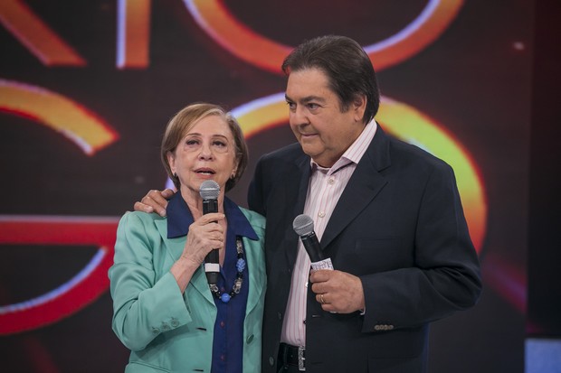 Fernanda Montenegro e Faustão no prêmio Melhores do Ano, do Domingão do Faustão (Foto: Paulo Belote / Globo)