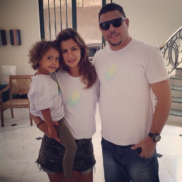 Ronaldo, filha e Paula Morais (Foto: Instagram / Reprodução)