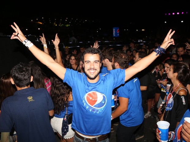 Joaquim Lopes no Festival de Verão de Salvador, na Bahia (Foto: Fred Pontes/ Foto Rio News)