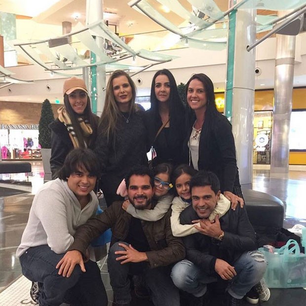 Família Camargo em Orlando, nos Estados Unidos (Foto: Instagram/ Reprodução)