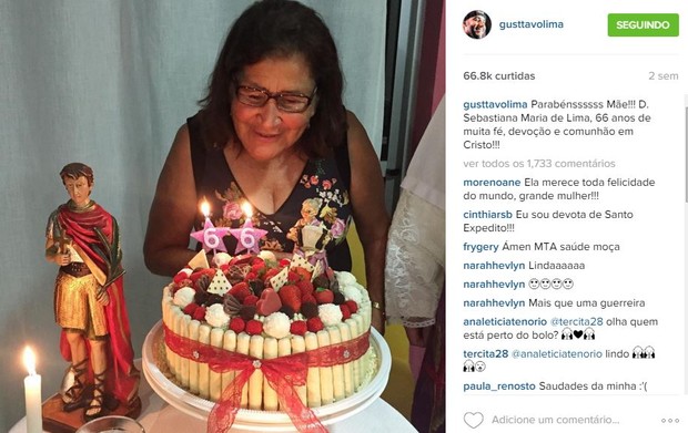 Gusttavo Lima posta foto do último aniversário da mãe, Sebastiana (Foto: Instagram / Reprodução)