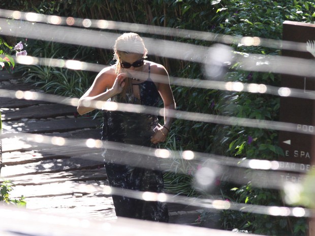Kate Hudson em Santa Teres, RJ (Foto: Fabio Martins / Fotorio News)