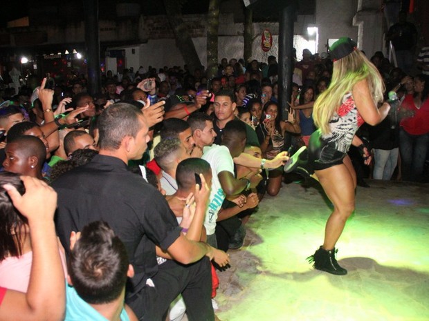 Valesca Popozuda em show em Duque de Caxias, no Rio (Foto: Rodrigo dos Anjos/ Ag. News)