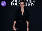 Look do dia: Emma Watson vai toda de preto a evento em Paris