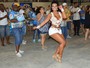 EGO Cinthia Santos Cai No Samba E Mostra Barriga Sarada Em Ensaio Em