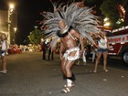 Coreógrafo de carnaval exibe um dos bumbuns mais sarados da Sapucaí 