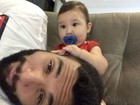 Jonathan Costa posta vídeo fofo brincando com o filho Salvatore