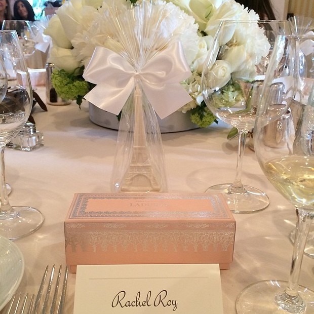Mesa do chá de panela de Kim Kardashian (Foto: Reprodução do Instagram)