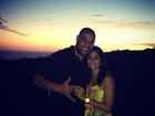 Adriano posa com a namorada: 'Eu e meu amor'
