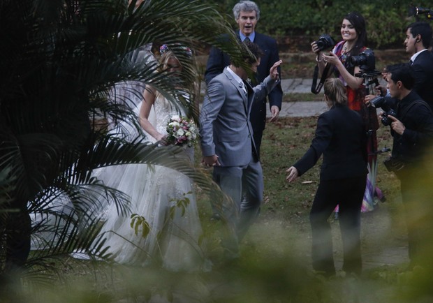 Fiorella Mattheis e Flavio Canto se casam (Foto: Leo Marinho/Agnews)