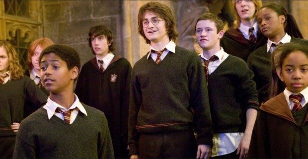 Alfie Enoch em cena de um dos filmes da saga Harry Potter (Foto: Divulgação)
