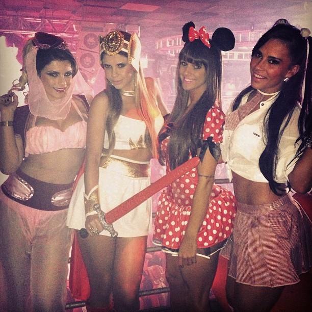 Babi Rossi, Cacau, Carol Dias e Kelly Medeiros em festa em Campinas, interior de São Paulo (Foto: Instagram/ Reprodução)