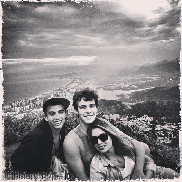 jayme matarazzo e namorada com o irmão André (Foto: reprodução do Instagram)