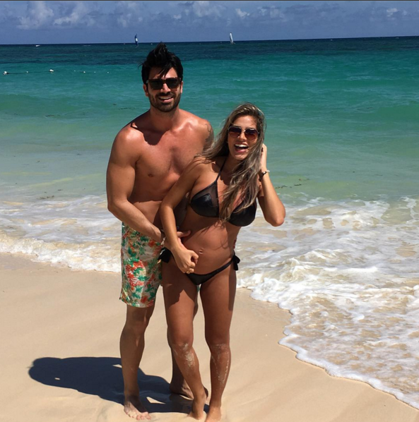 Adriana SantAnna e Rodrigão curtem praia na República Dominicana (Foto: Reprodução / Instagram)