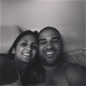 Adriano e namorada (Foto: Instagram/Reprodução)