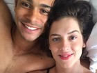 Sophia Abrahão e Sergio Malheiros mostram intimidade em foto na cama