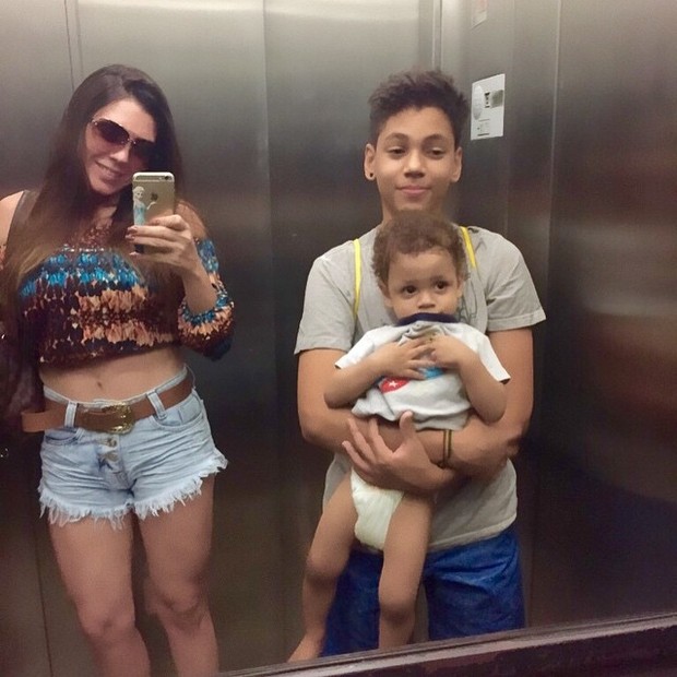 Simony com os filhos (Foto: Instagram / Reprodução)