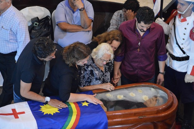 Enterro de Reginaldo Rossi (Foto: Felipe Souto Maior/ AgNews)