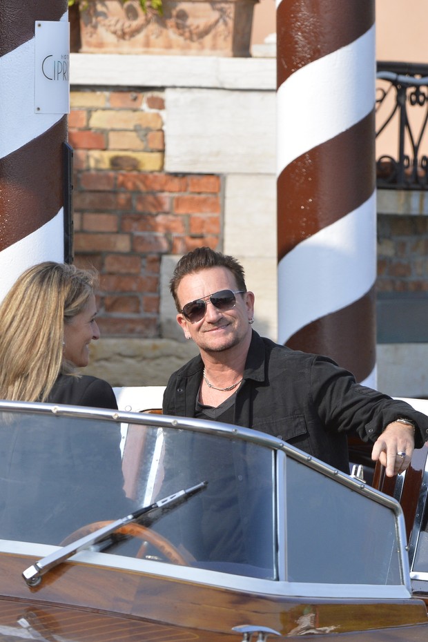 Bono Vox em Veneza para o casamento de George Clooney (Foto: AFP)