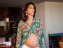 Benedita, filha de Regina Casé, exibe barriga de grávida em foto do marido