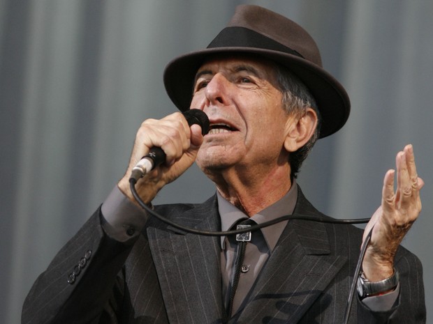 Leonard Cohen em festival de música na Inglaterra em 2008 (foto de arquivo) (Foto: Luke MacGregor/ Reuters)