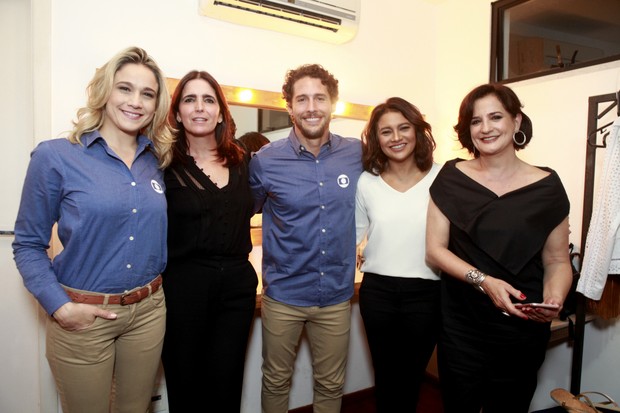 Fernanda Gentil, Malu Mader, Flávio Canto, Dira Paes e Mônica Waldvogel (Foto: Anderson Barros / EGO)