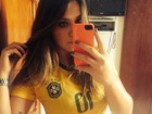 Laryssa Oliveira usa camisa de Neymar para torcer pelo Brasil