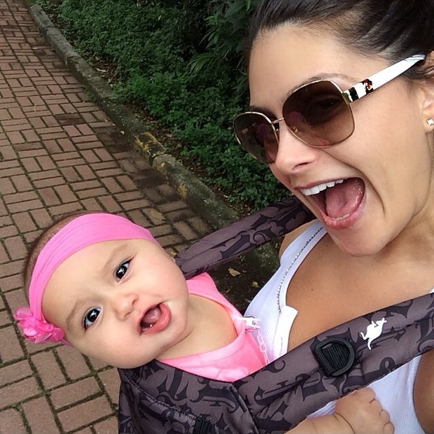 Natália Guimarães e a filha (Foto: Instagram / Reprodução)