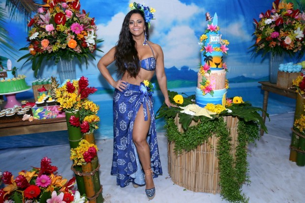 Roupa para shop aniversariante festa havaiana