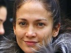 Jennifer Lopez passeia em Nova York sem maquiagem