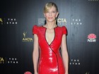 Cate Blanchett arrasa no decote em prêmio na Austrália