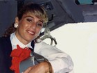 Ex-BBBs Talita e Cida mostram recordações no Dia da Aeromoça