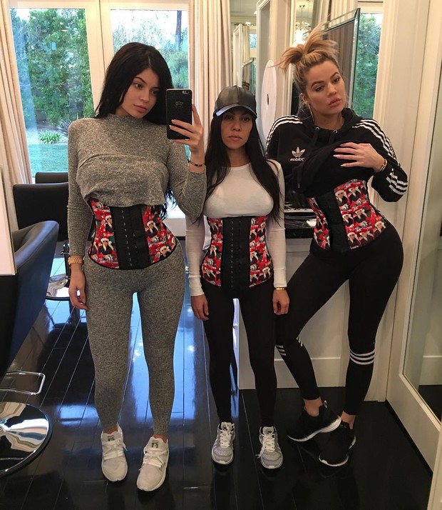 Kylie Jenner, Kourtney eKhloe Kardashian (Foto: Reprodução/Instagram)