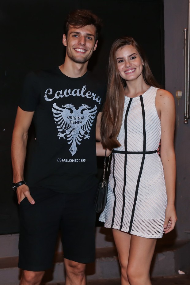Lucas Cattani e Camila Queiroz (Foto: Manuela Scarpa/Brazil News)