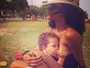 Aline Wirley amamenta o filho em parque: 'Sobre amor, sobre amar'
