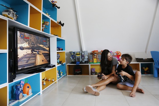 Aline Riscado mostra decoração de casa tríplex de 215 m² na Barra, no Rio (Foto: Marcos Serra Lima/Divulgação)