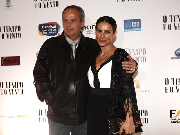 Jayme Monjardim e Cleo Pires em pré-estreia de filme em São Paulo (Foto: Iwi Onodera/ EGO)