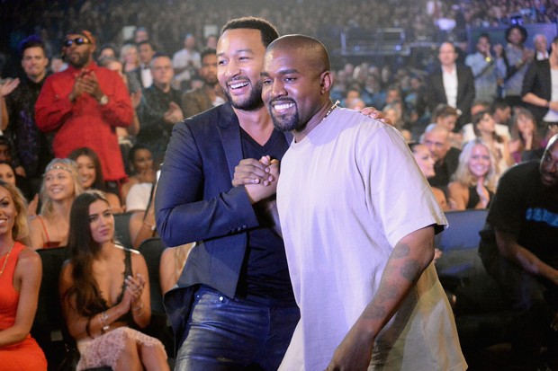 Kanye West com John Legend no MTV Music Awards 2015 (Foto: Getty Images/Jeff Kravitz)