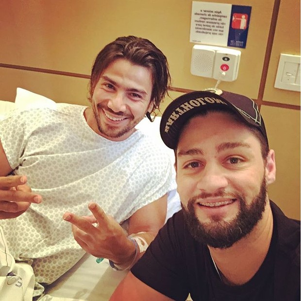 Munhoz visita Mariano em hospital (Foto: Reprodução/Instagram)