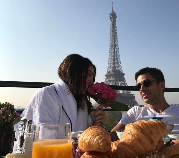 Luma Costa no café da manhã romântico com o marido em Paris (Foto: Reprodução/Instagram)