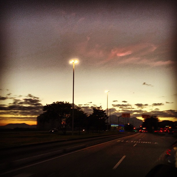 Ex-BBB Fani madruga e posta foto do nascer do sol (Foto: Instagram)