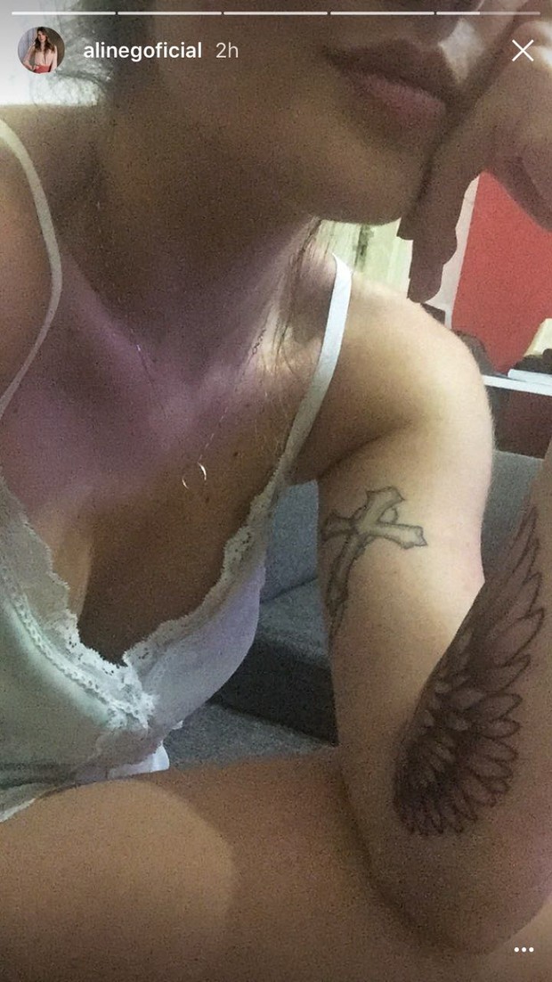 Aline Gotschalg faz tatuagens em homenagem ao filho (Foto: reprodução/Instagram)