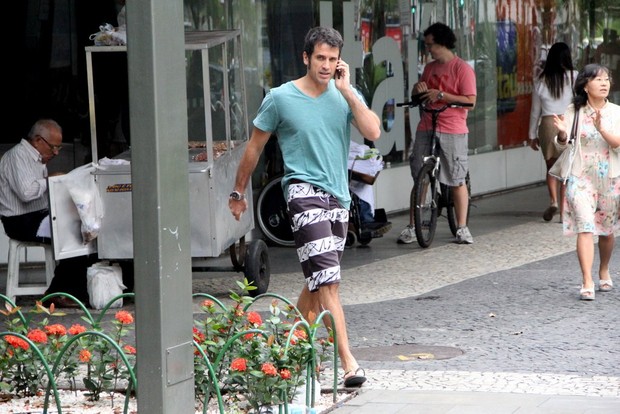 Eriberto Leão nas ruas do Leblon, RJ (Foto: Rodrigo dos Anjos/ AgNews)