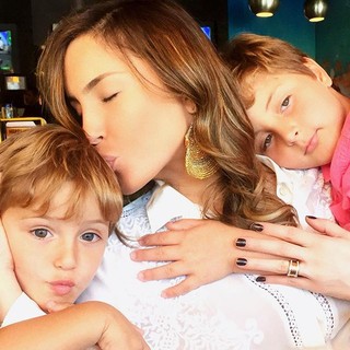 Claudia Leitte com os filhos, Rafael e Davi (Foto: Instagram/ Reprodução)