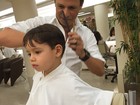 Luana Piovani mostra foto do filho cortando o cabelo e elogia: 'Que perfil!'