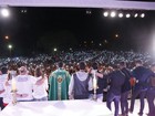 Fãs, amigos e familiares celebram a missa de 7º dia de Cristiano Araújo