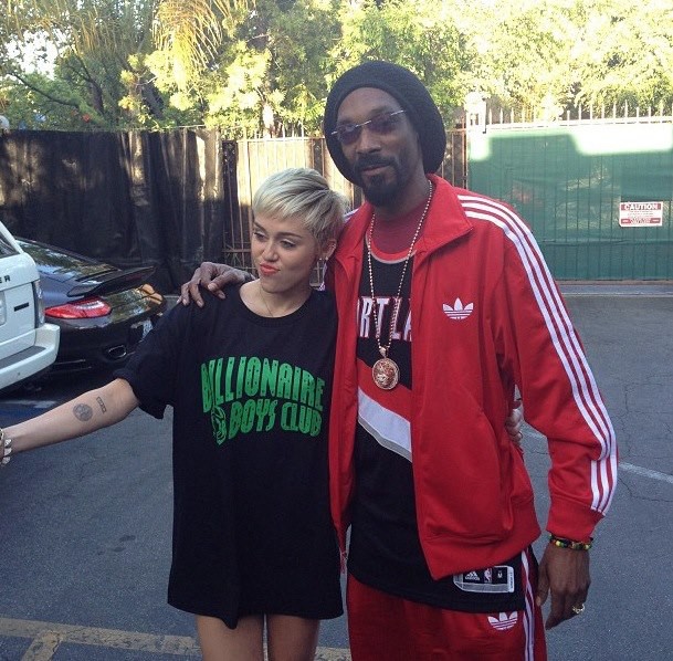 Miley Cyrus e Snoop Dogg (Foto: Facebook/Reprodução)