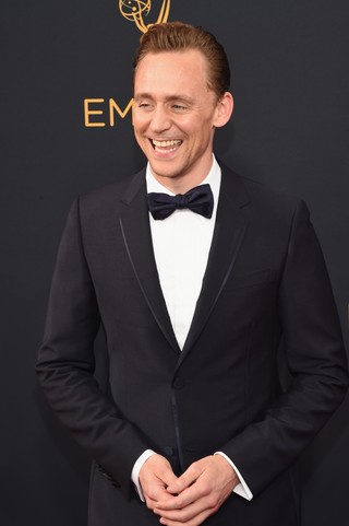 Tom Hiddleston no Emmy (Foto: Getty Images)
